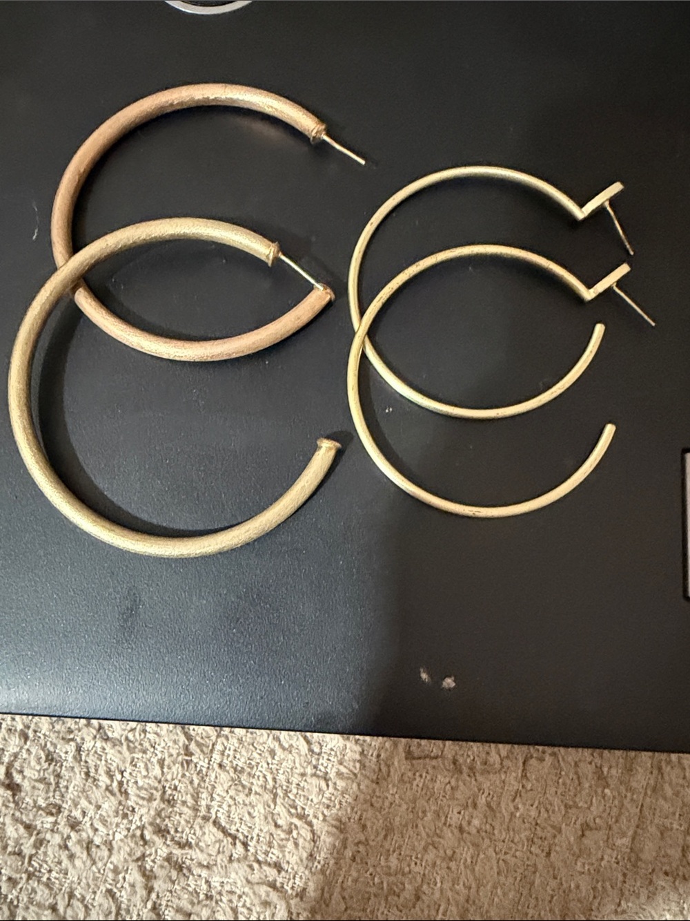 Kendra Scott Gold Tone Hoop Earring Duo